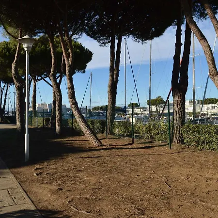 Apartment Lumineux, Loggia & Plancha A Port Camargue, 4 Couchages, Menage Inclus - Fr-1-250-161